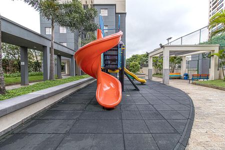 Apartamento à venda com 54m², 2 quartos e 1 vagaplay ground_4