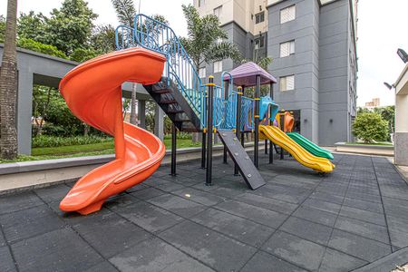 Apartamento à venda com 54m², 2 quartos e 1 vagaplay ground_3