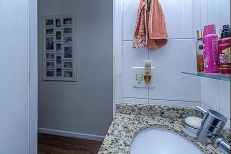 Apartamento à venda com 54m², 2 quartos e 1 vagabanheiro social_4