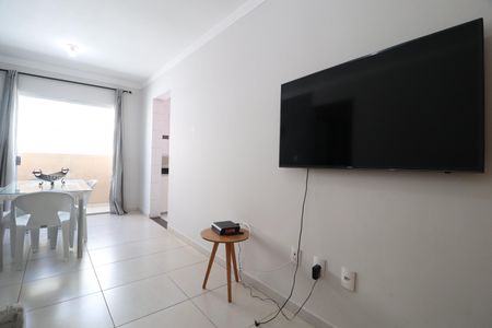Sala de apartamento para alugar com 2 quartos, 80m² em Santa Mônica, Uberlândia