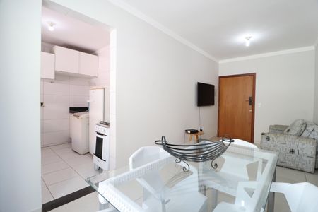Sala de apartamento para alugar com 2 quartos, 80m² em Santa Mônica, Uberlândia