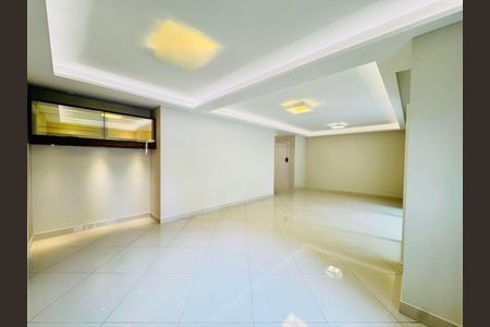 Apartamento para alugar com 3 quartos, 136m² em Chácara Inglesa, São Paulo