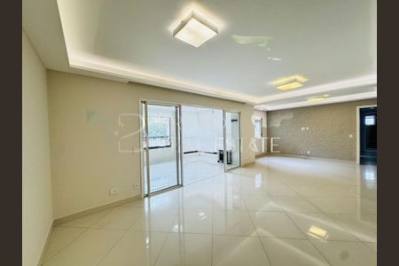 Apartamento para alugar com 3 quartos, 136m² em Chácara Inglesa, São Paulo