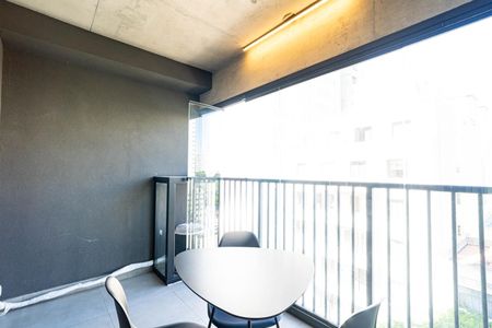 Varanda de kitnet/studio para alugar com 1 quarto, 25m² em Bela Vista, São Paulo