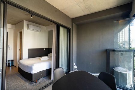 Varanda de kitnet/studio para alugar com 1 quarto, 25m² em Bela Vista, São Paulo