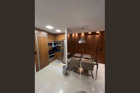 Apartamento para alugar com 67m², 2 quartos e 1 vagaCozinha