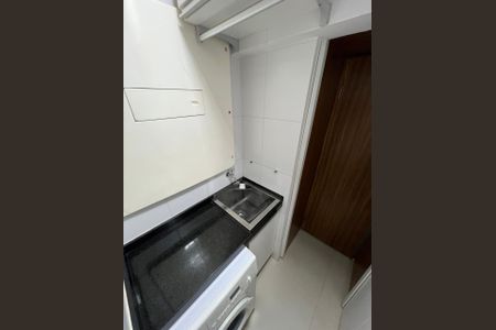 Apartamento para alugar com 67m², 2 quartos e 1 vagaÁrea de serviço