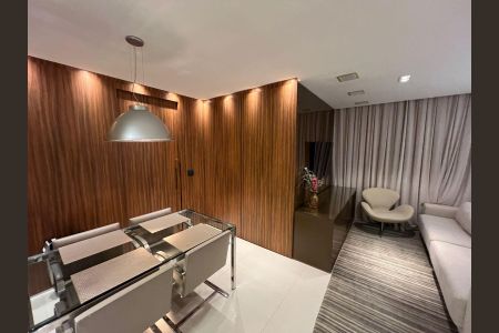 Apartamento para alugar com 67m², 2 quartos e 1 vagaSala