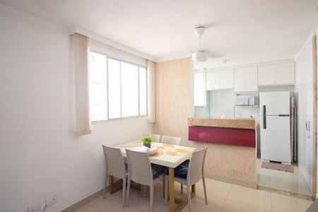 Sala de apartamento à venda com 2 quartos, 45m² em Morro do Confisco, Contagem