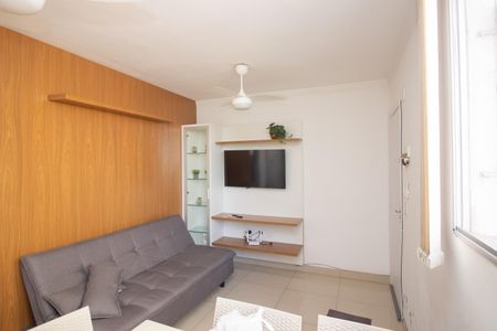 Sala de apartamento à venda com 2 quartos, 45m² em Morro do Confisco, Contagem