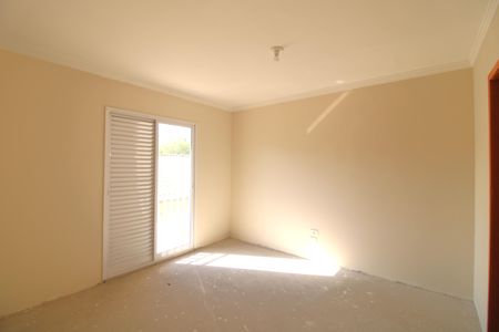 Casa para alugar com 94m², 3 quartos e 2 vagasSuíte