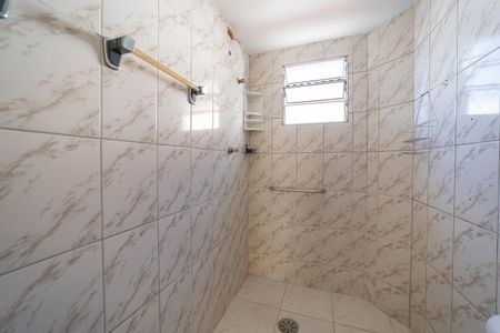 Casa para alugar com 60m², 1 quarto e sem vagaBanheiro social