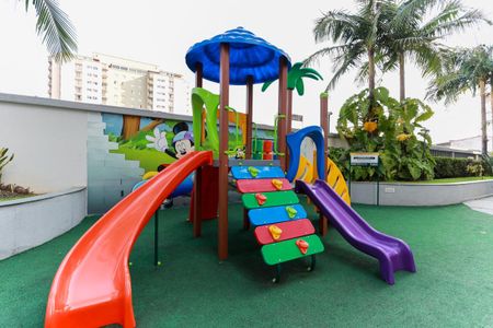 Apartamento à venda com 91m², 3 quartos e 2 vagasÁrea comum - Playground