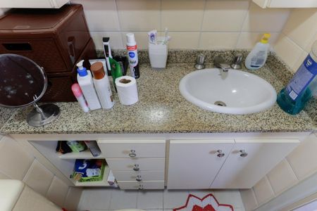 Apartamento à venda com 91m², 3 quartos e 2 vagasBanheiro da suíte