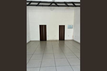 Sala de kitnet/studio para alugar com 1 quarto, 20m² em Jardim Maia, São Paulo