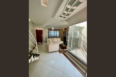 Casa à venda com 3 quartos, 125m² em Jardim das Maravilhas, Santo André
