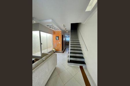 Casa à venda com 125m², 3 quartos e 6 vagas