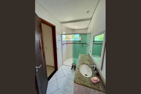 Casa à venda com 125m², 3 quartos e 6 vagas