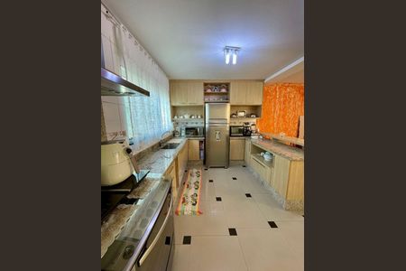 Casa à venda com 125m², 3 quartos e 6 vagas