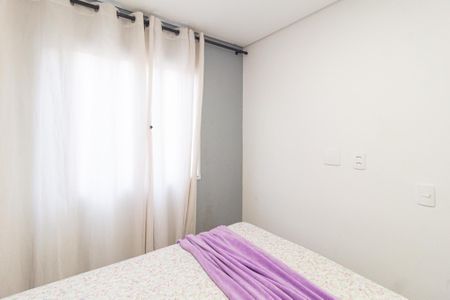 Quarto 1 de apartamento para alugar com 2 quartos, 36m² em Chacara Santa Lucia, Carapicuíba