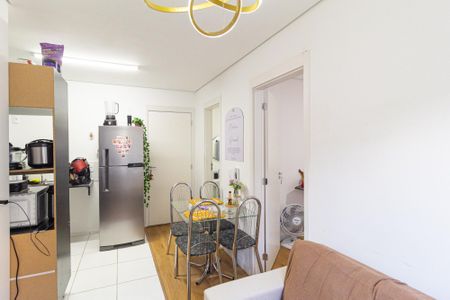 Sala de apartamento para alugar com 2 quartos, 36m² em Chacara Santa Lucia, Carapicuíba