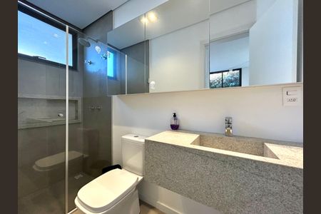 Casa para alugar com 780m², 8 quartos e 4 vagasBanheiro suíte 