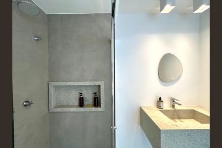 Casa para alugar com 780m², 8 quartos e 4 vagasBanheiro suíte 