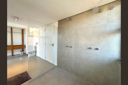 Casa para alugar com 780m², 8 quartos e 4 vagasBanheiro suíte 4