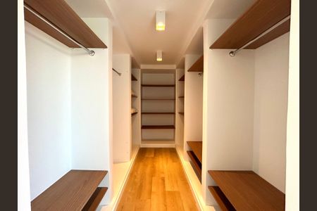 Casa para alugar com 780m², 8 quartos e 4 vagasSuíte 4 Closet