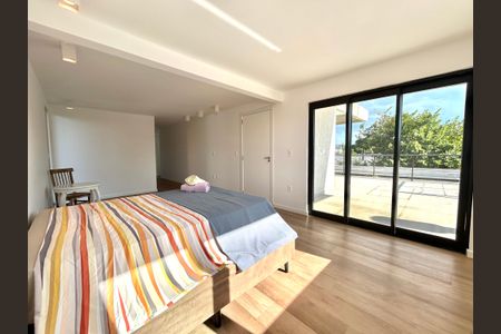 Casa para alugar com 780m², 8 quartos e 4 vagasSuíte 4