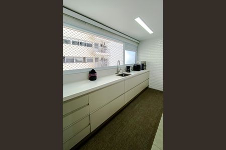 Apartamento à venda com 250m², 5 quartos e 3 vagas Apartamento à venda com 250m², 5 quartos e 3 vagasCozinha