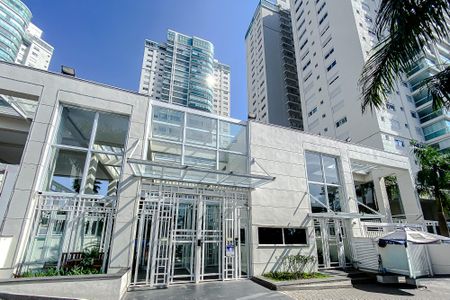 Apartamento à venda com 250m², 5 quartos e 3 vagas Apartamento à venda com 250m², 5 quartos e 3 vagasFachada - Plaquinha