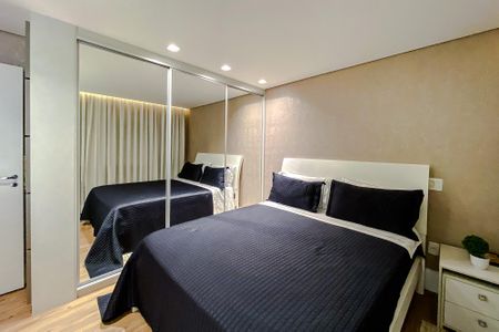 Apartamento à venda com 250m², 5 quartos e 3 vagas Apartamento à venda com 250m², 5 quartos e 3 vagasQuarto 4