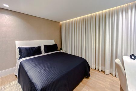 Apartamento à venda com 250m², 5 quartos e 3 vagas Apartamento à venda com 250m², 5 quartos e 3 vagasQuarto 4