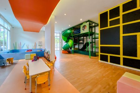 Apartamento à venda com 250m², 5 quartos e 3 vagas Apartamento à venda com 250m², 5 quartos e 3 vagasBrinquedoteca