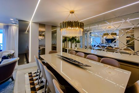Apartamento à venda com 250m², 5 quartos e 3 vagas Apartamento à venda com 250m², 5 quartos e 3 vagasSala