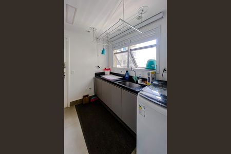 Apartamento à venda com 250m², 5 quartos e 3 vagas Apartamento à venda com 250m², 5 quartos e 3 vagasÁrea de Serviço