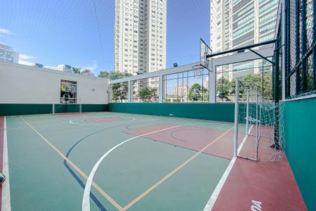 Apartamento à venda com 250m², 5 quartos e 3 vagas Apartamento à venda com 250m², 5 quartos e 3 vagasQuadra Esportiva