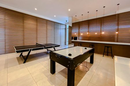 Apartamento à venda com 250m², 5 quartos e 3 vagas Apartamento à venda com 250m², 5 quartos e 3 vagasSala de Jogos