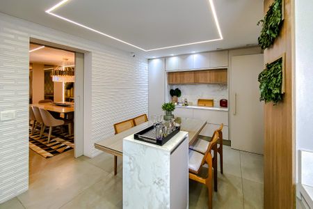 Apartamento à venda com 250m², 5 quartos e 3 vagas Apartamento à venda com 250m², 5 quartos e 3 vagasCozinha