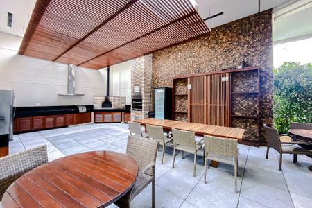 Apartamento à venda com 250m², 5 quartos e 3 vagas Apartamento à venda com 250m², 5 quartos e 3 vagasÁrea comum