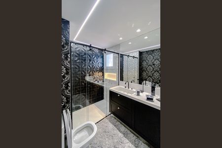 Apartamento à venda com 250m², 5 quartos e 3 vagas Apartamento à venda com 250m², 5 quartos e 3 vagasBanheiro da Suíte