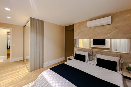 Apartamento à venda com 250m², 5 quartos e 3 vagas Apartamento à venda com 250m², 5 quartos e 3 vagasQuarto 3 - Suíte