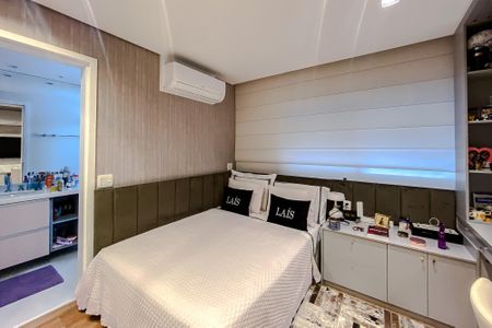 Apartamento à venda com 250m², 5 quartos e 3 vagas Apartamento à venda com 250m², 5 quartos e 3 vagasQuarto 2 - Suíte