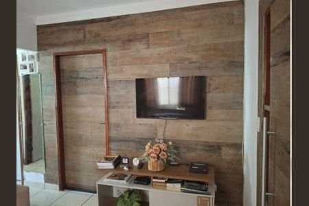 Casa à venda com 81m², 2 quartos e 2 vagas