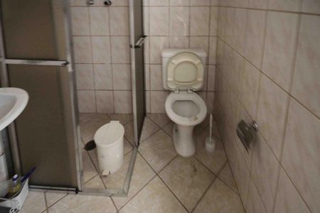 Casa para alugar com 230m², 5 quartos e 4 vagasBanheiro 