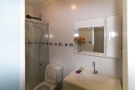 Banheiro da Suíte 1 de casa para alugar com 5 quartos, 300m² em Cidade São Mateus, São Paulo