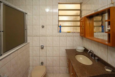 Casa para alugar com 230m², 5 quartos e 4 vagasBanheiro