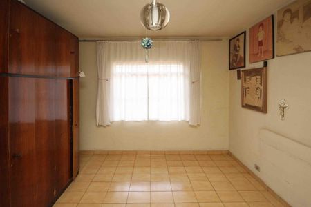 Casa para alugar com 230m², 5 quartos e 4 vagasSuite