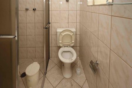 Casa para alugar com 230m², 5 quartos e 4 vagasBanheiro 